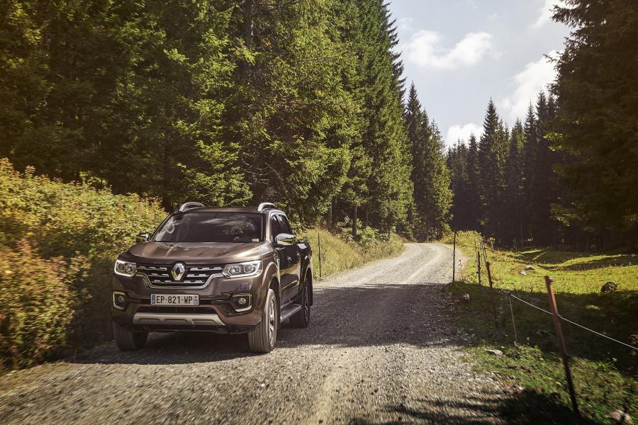  Renault Alaskan 2017 года  (WW) (фото 49 из 141)